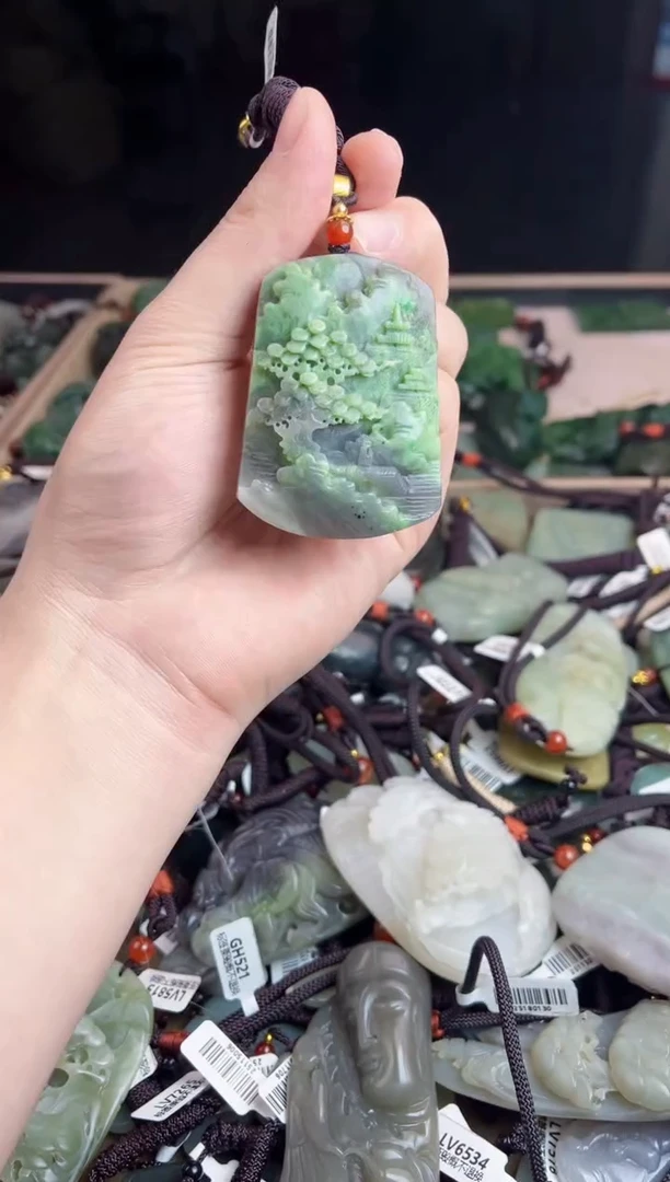 颈饰未镶嵌和田玉1