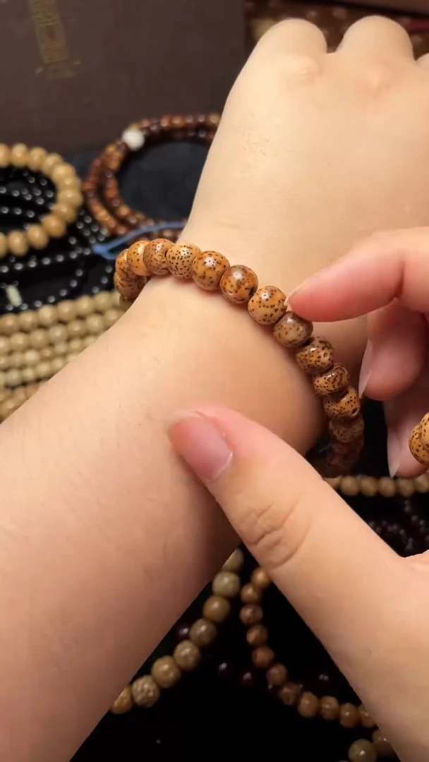 手串星月菩提精工级粉皮浅珀桶珠8*7手串