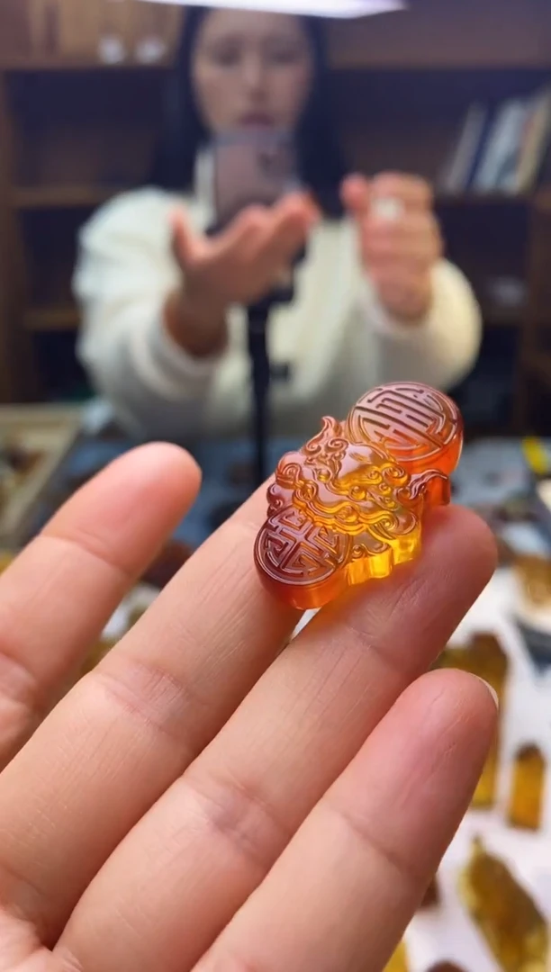 琥珀颈饰未镶嵌SN79-96（福在眼前）