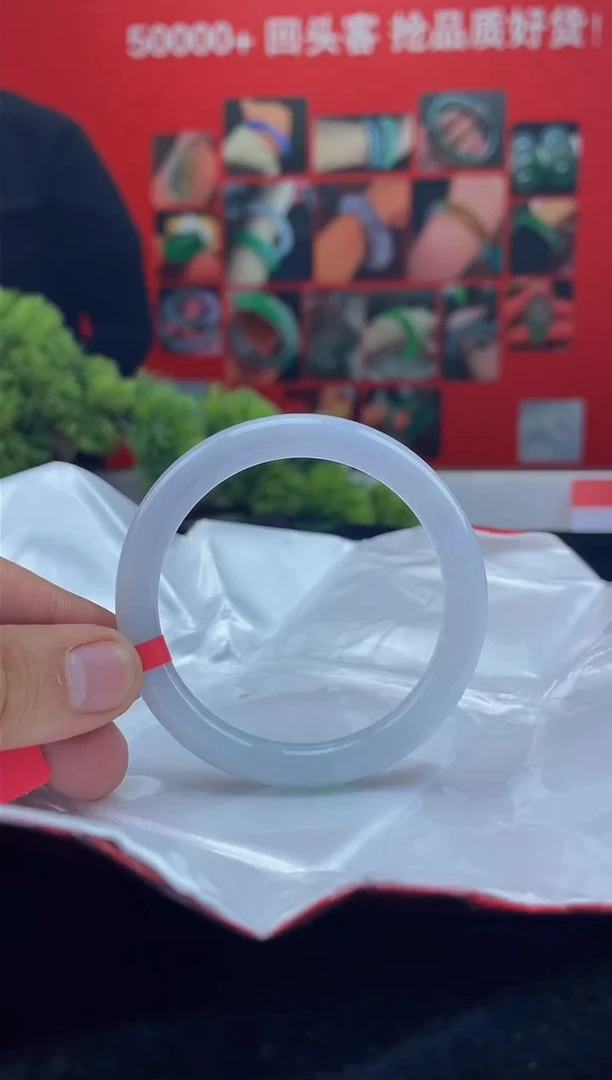 翡翠手镯未镶嵌手镯18