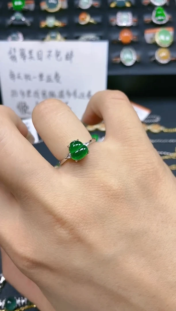翡翠戒指银S925镶嵌天然翡翠