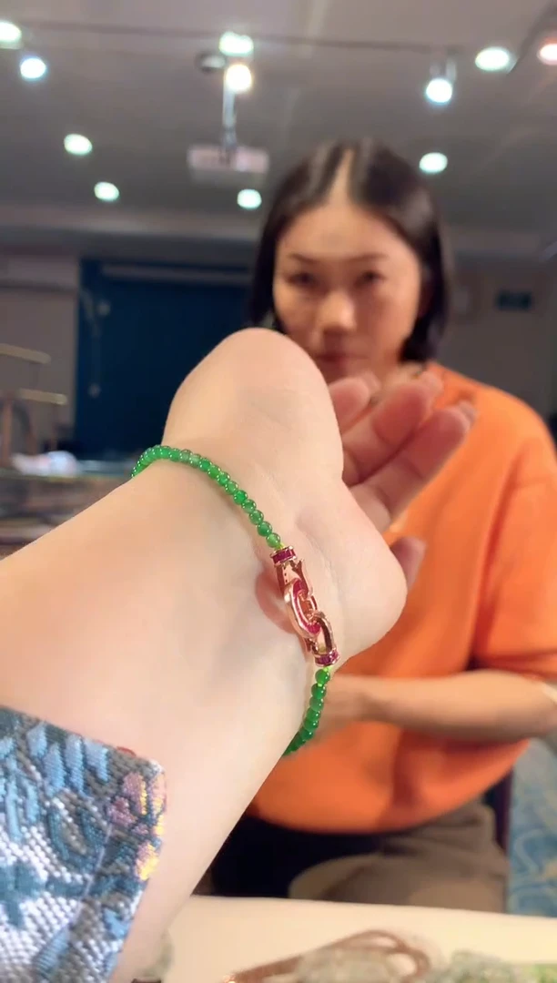 【闪购商品】翡翠手串未镶嵌时尚 hlj401