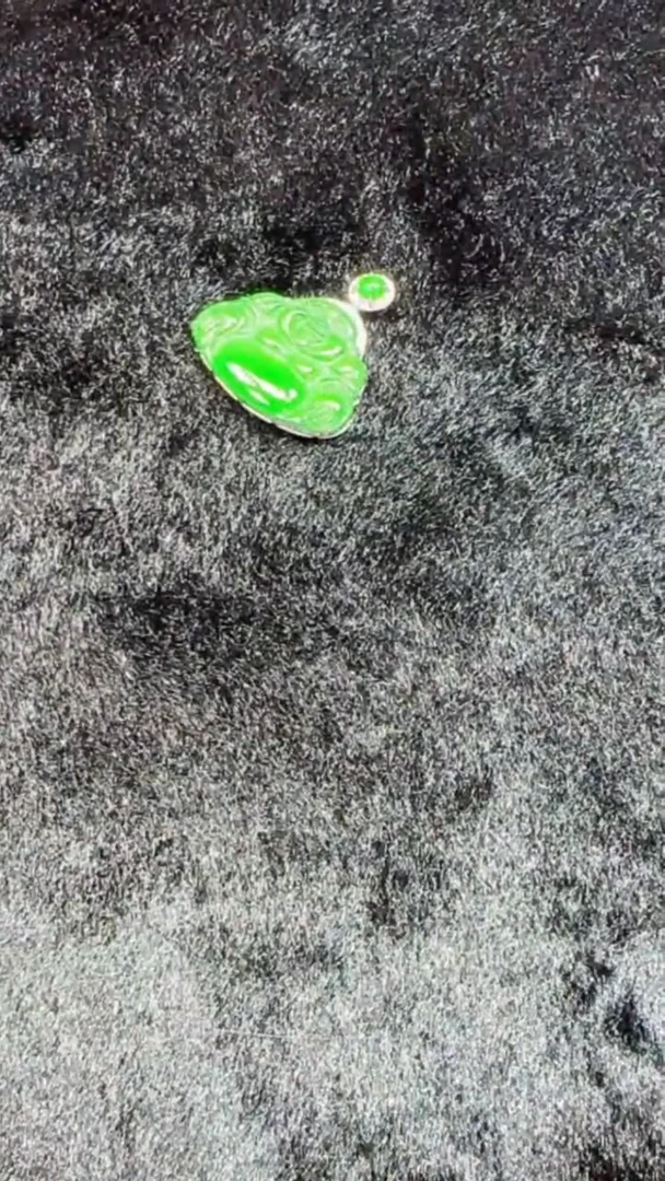 定制翡翠未镶嵌翡翠吊坠252
