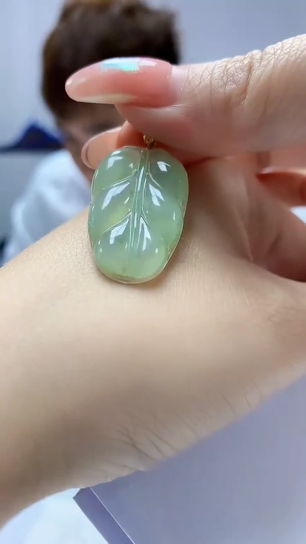 【闪购商品】定制翡翠18K金镶嵌4868DD-毛货挂件叶子124