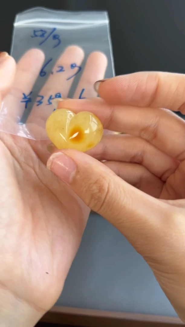 蜜蜡颈饰未镶嵌501买断