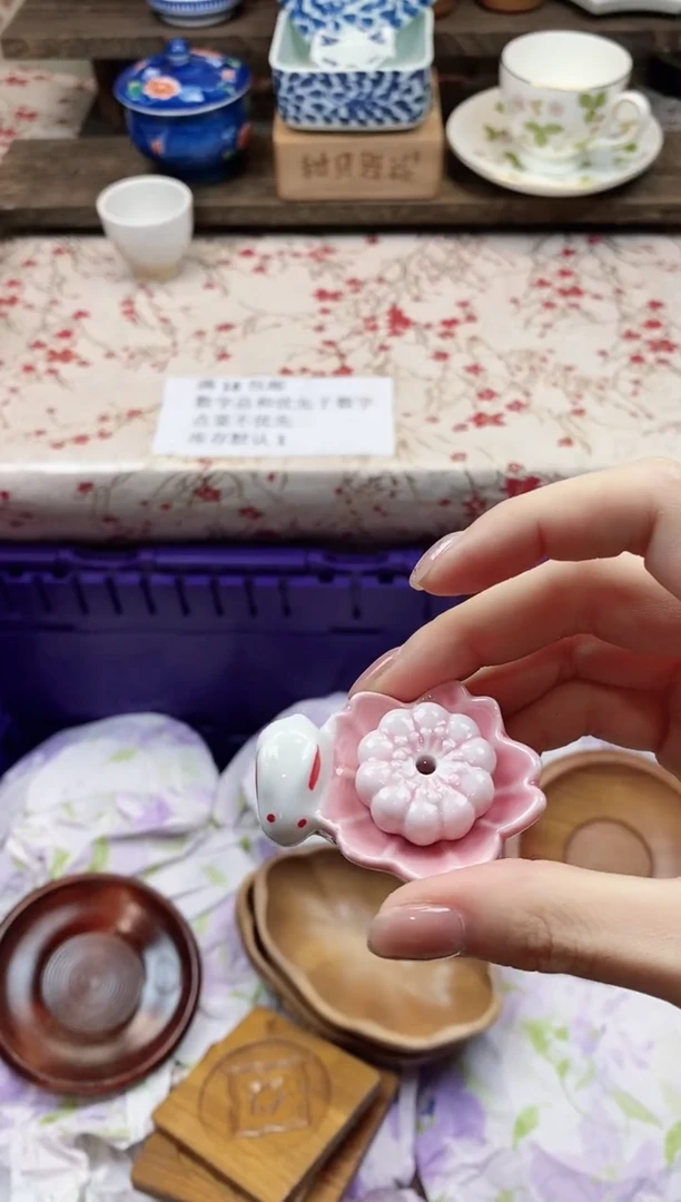 瓷片      兔子香盘