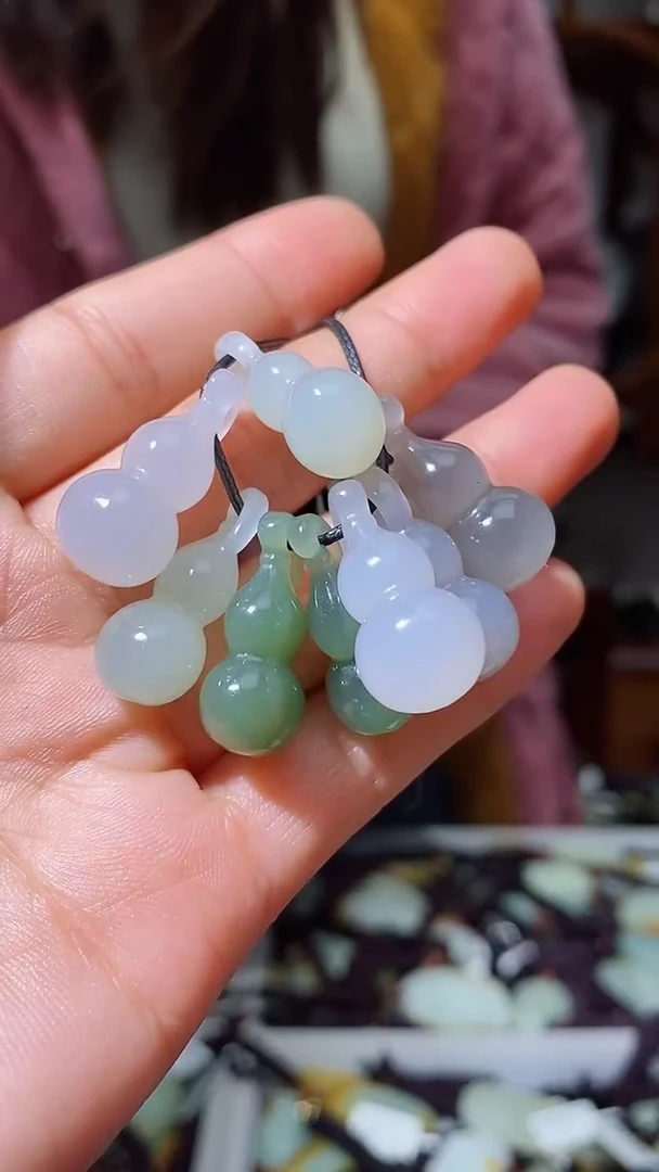 【闪购商品】和田玉挂件未镶嵌1111多样性发货 拍一发一