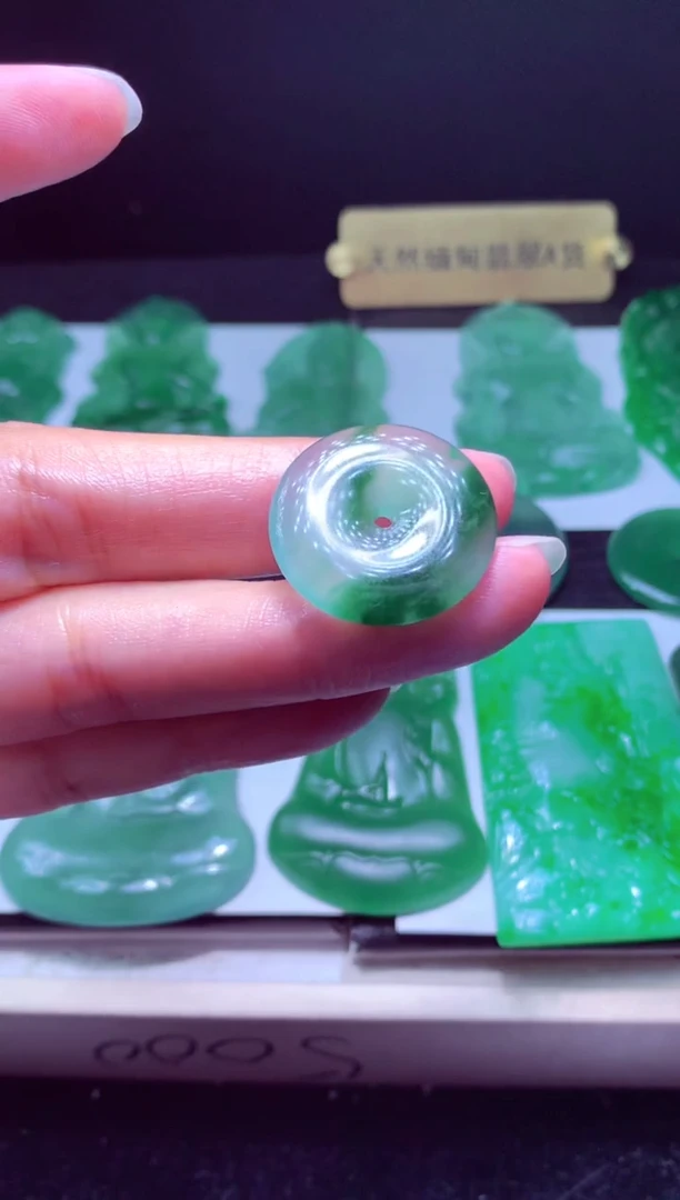 未镶嵌定制翡翠起****阁天然缅甸翡翠A货毛货吊坠