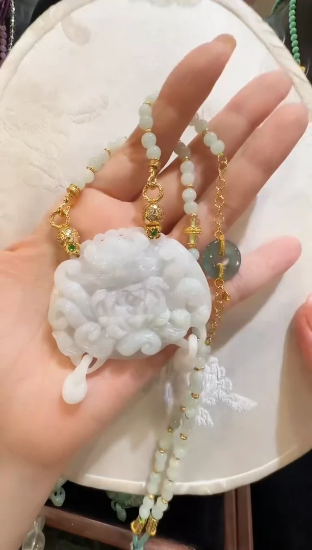 颈饰未镶嵌翡翠国风