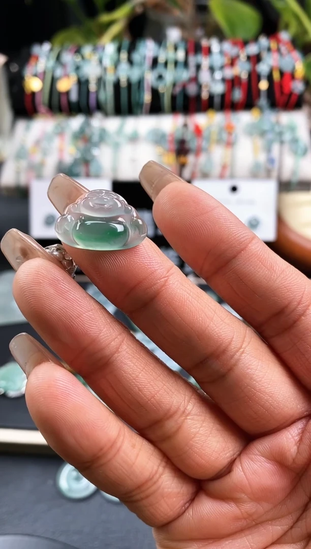 【闪购商品】翡翠裸石佛公1600定向 煤气罐儿（罐儿姐）