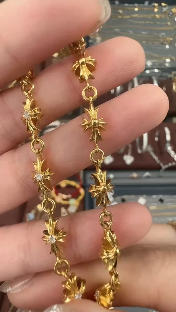 【闪购商品】钻石手链22K金镶嵌十字架手链（17cm）