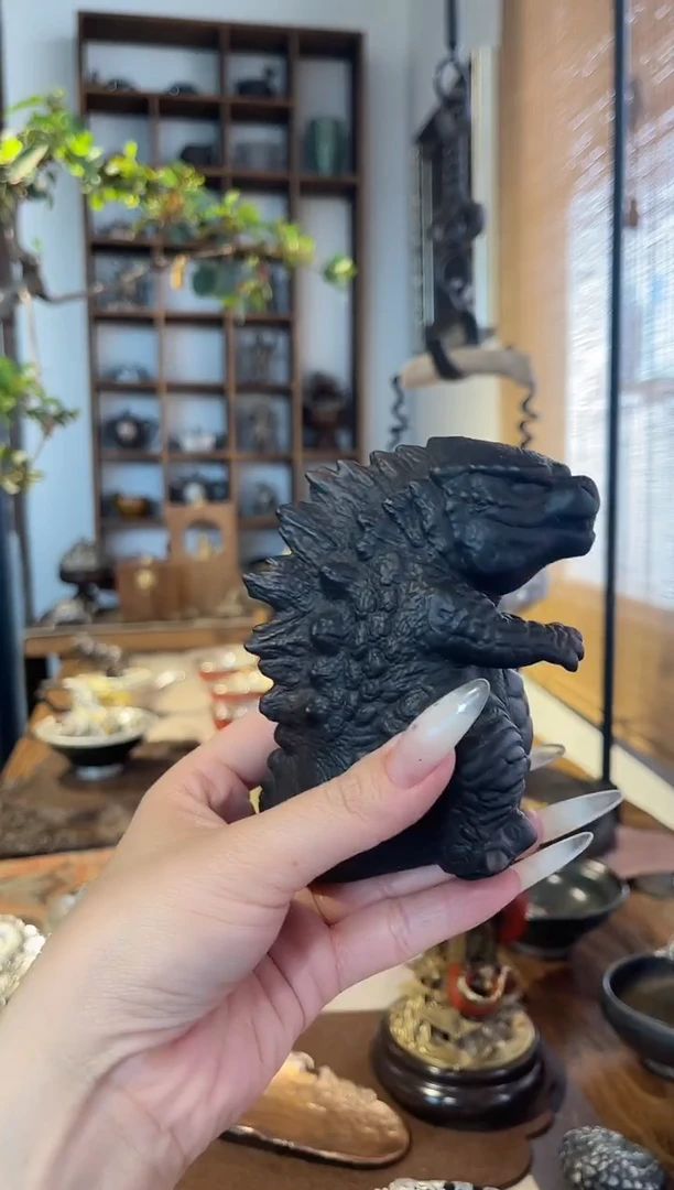 陶境秋哥斯拉茶宠摆件