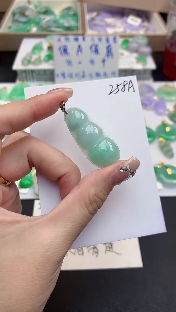 颈饰未镶嵌翡翠天然缅甸a货翡翠