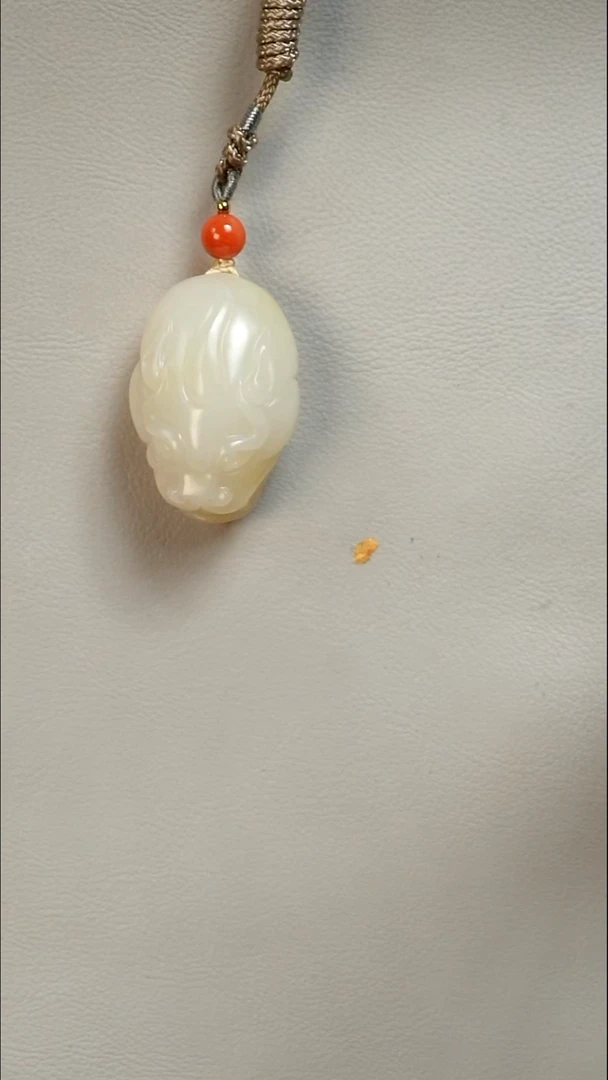 未镶嵌和田玉挂件兽首