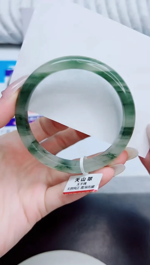 未镶嵌手镯石英质玉65/58.9