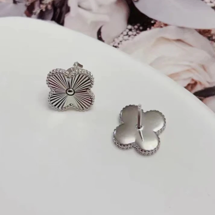925银耳饰 E20406 大头姐 简约轻奢银色四叶耳钉