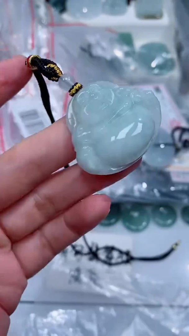 颈饰未镶嵌翡翠吊坠