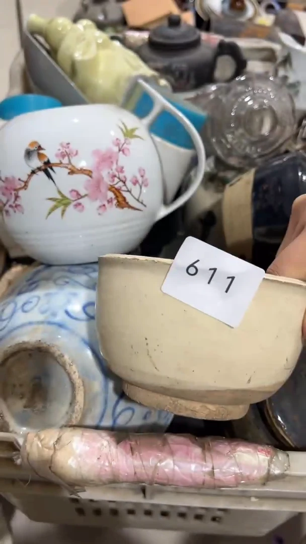 陶瓷坦**哥工艺品摆件611