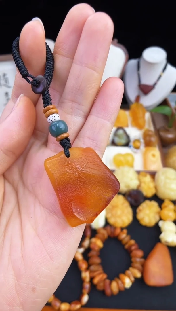 未镶嵌琥珀珠宝奇石柒月