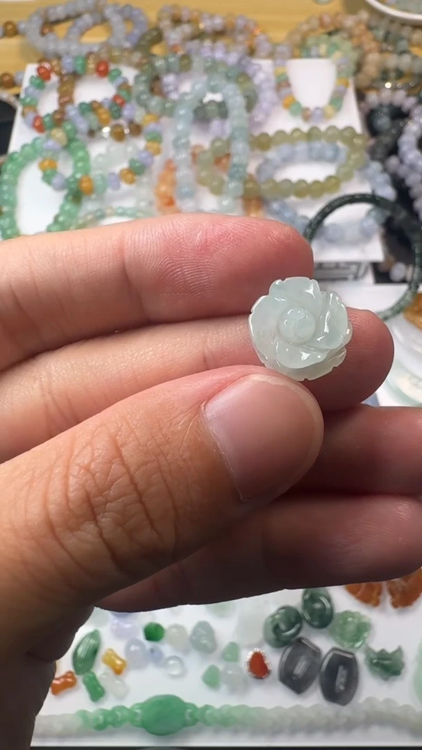 颈饰未镶嵌翡翠【闪购商品】 天然翡翠