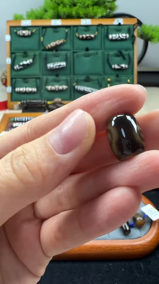 玛瑙/玉髓（覆膜）颈饰未镶嵌51.（微瑕随机发货）