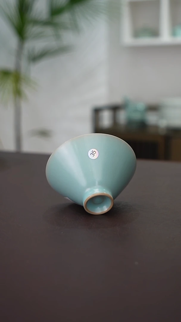 35号王延军老师天青釉斗笠杯 精品无纹