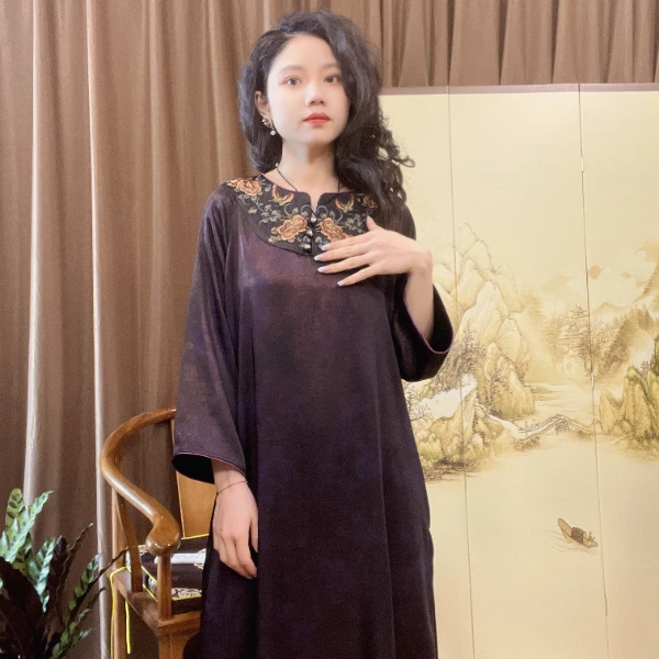 新中式刺绣重工长裙苏绣国风复古街头常规U型领大码连衣裙