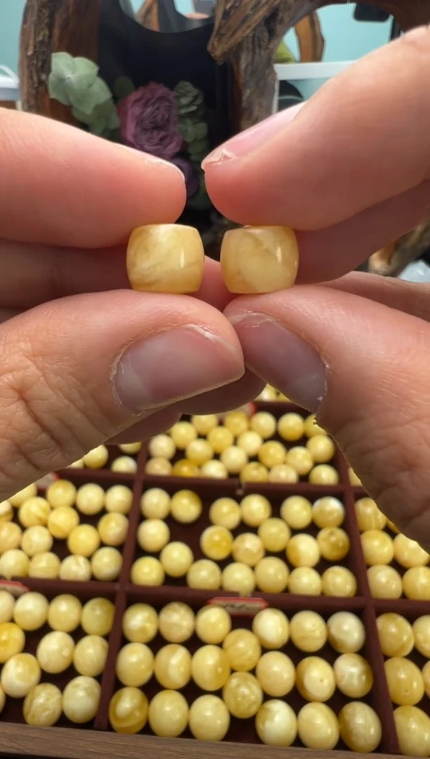 【闪购商品】蜜蜡裸石未镶嵌俄料直切9+mm0.885克