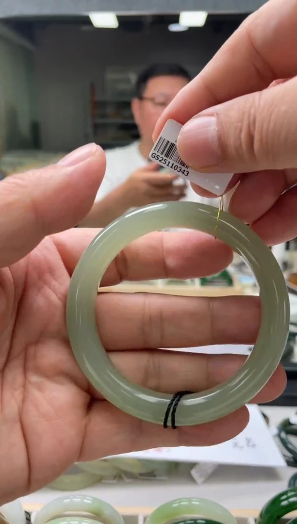 【闪购商品】和田玉手镯未镶嵌编码0343 圈口59-60