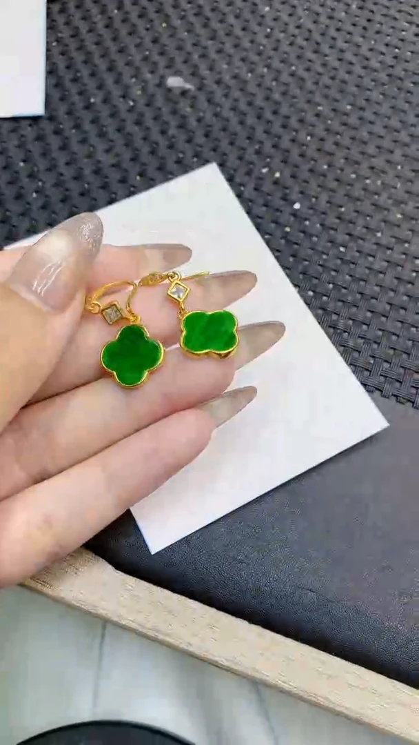 颈饰未镶嵌翡翠1