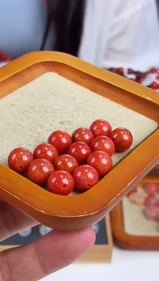 未镶嵌瓦西单珠10*南红玛瑙一个（多样式发其一）