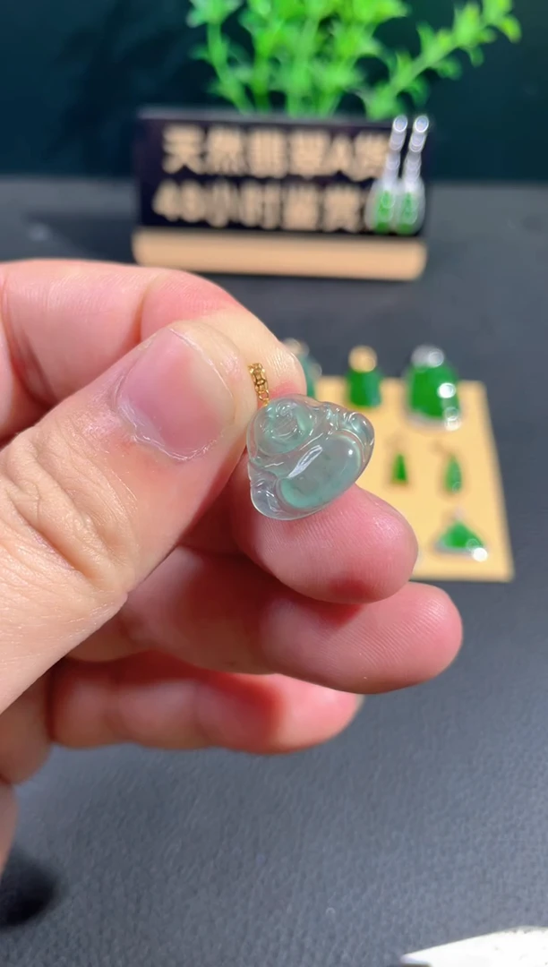 【闪购商品】翡翠颈饰18K金镶嵌翡翠