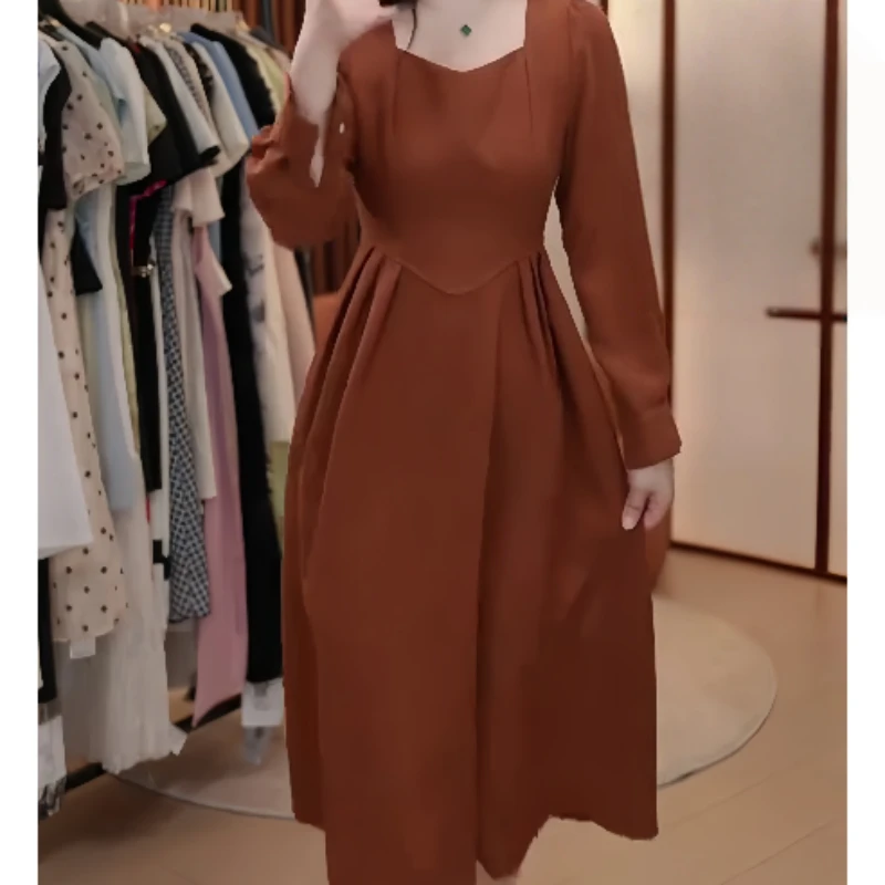 气质名媛轻奢风连衣裙秋季高级设计感收腰显瘦中长款法式赫本裙子