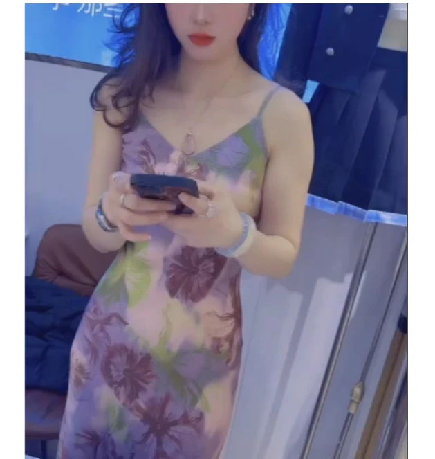 2025夏季新款网红同款洋气韩版爆款修身吊带裙印花中长款-MrE