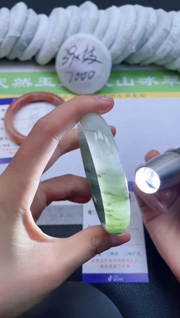 【闪购商品】石英质玉手镯未镶嵌A48-58+