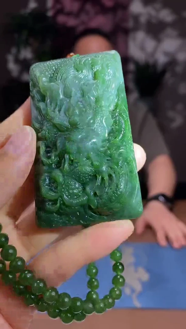 和田玉未镶嵌颈饰D473
