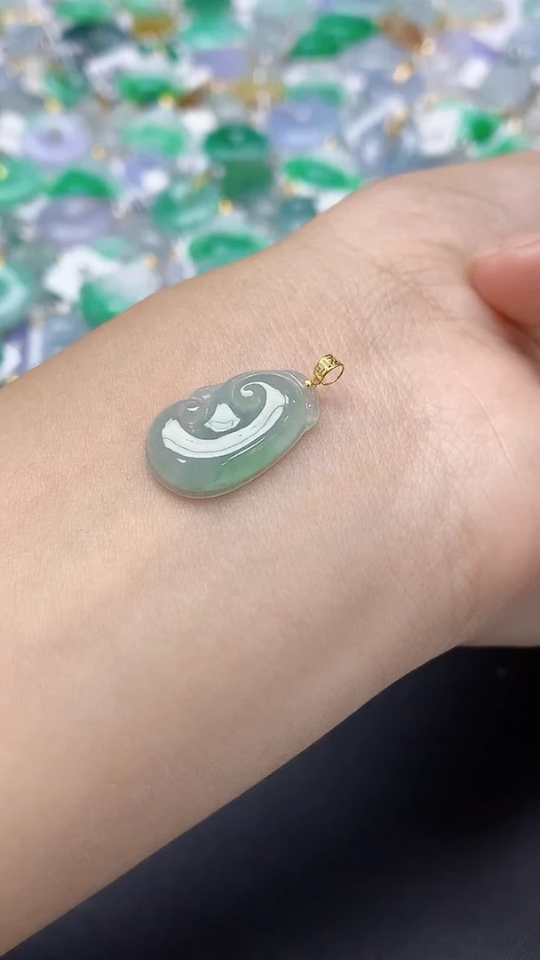 翡翠未镶嵌颈饰天然缅甸a货翡翠