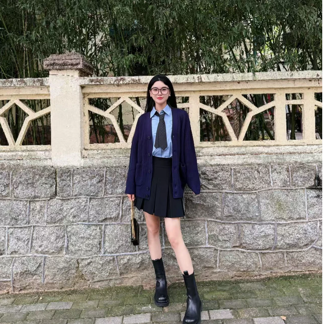 GIRDEAR哥弟早秋复古港风时尚百搭宽松含羊毛V领针织开衫148057