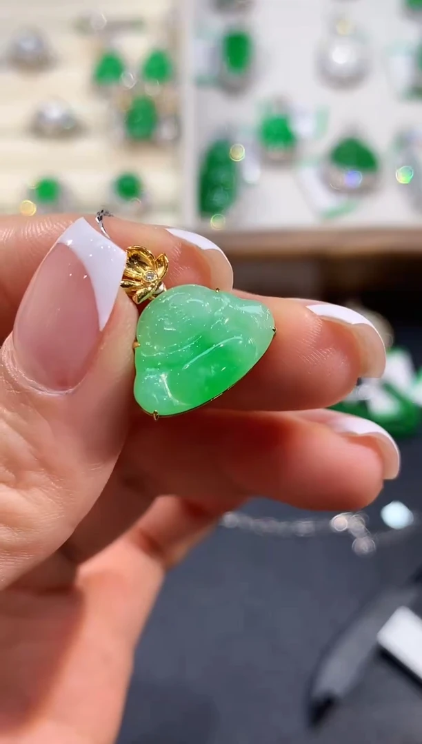 【闪购商品】翡翠吊坠(不含链)18K金镶嵌L0370