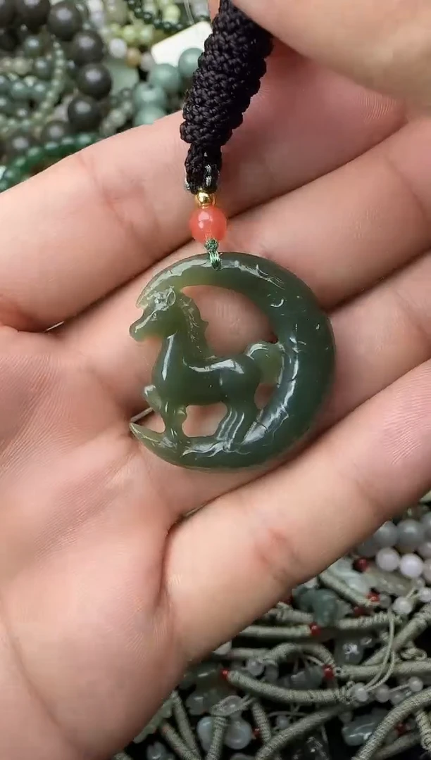 颈饰未镶嵌和田玉拍一发一