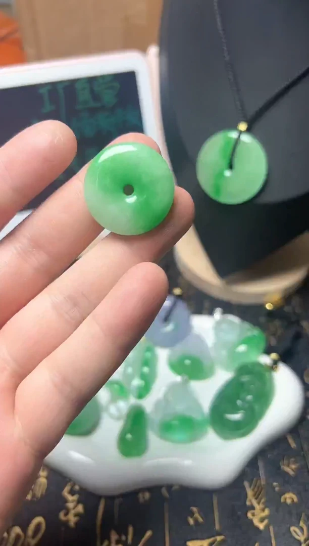 颈饰未镶嵌翡翠所见即所得，一图一物
