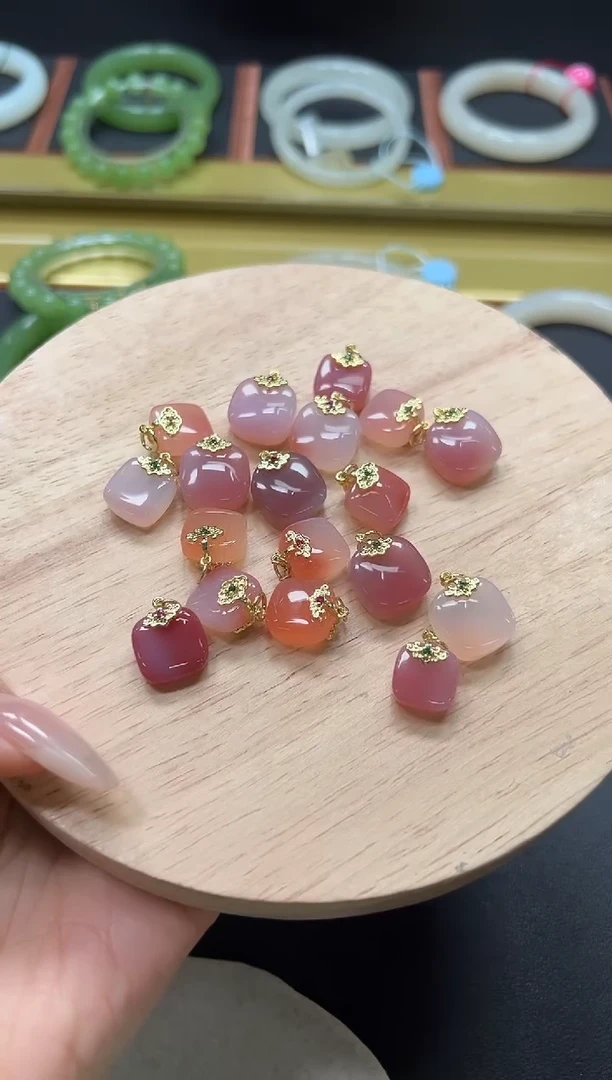 合金颈饰玛瑙/玉髓玛瑙小方牌吊坠 多样性发一/有瑕 15*15*7