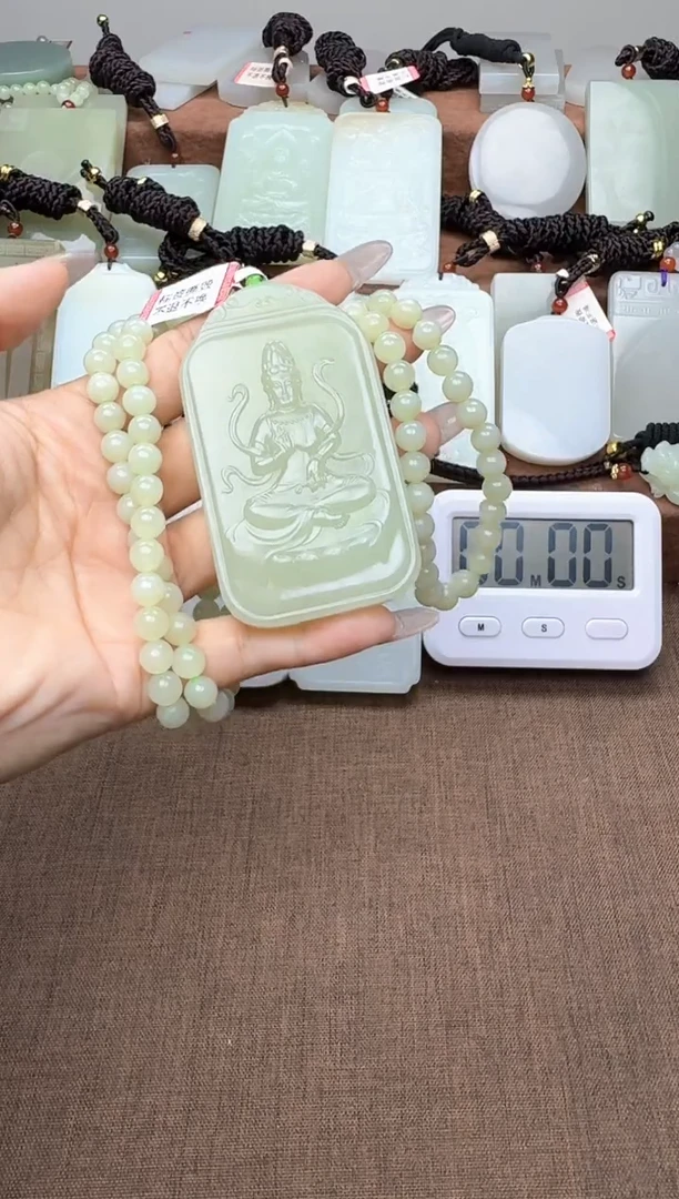 颈饰未镶嵌和田玉1