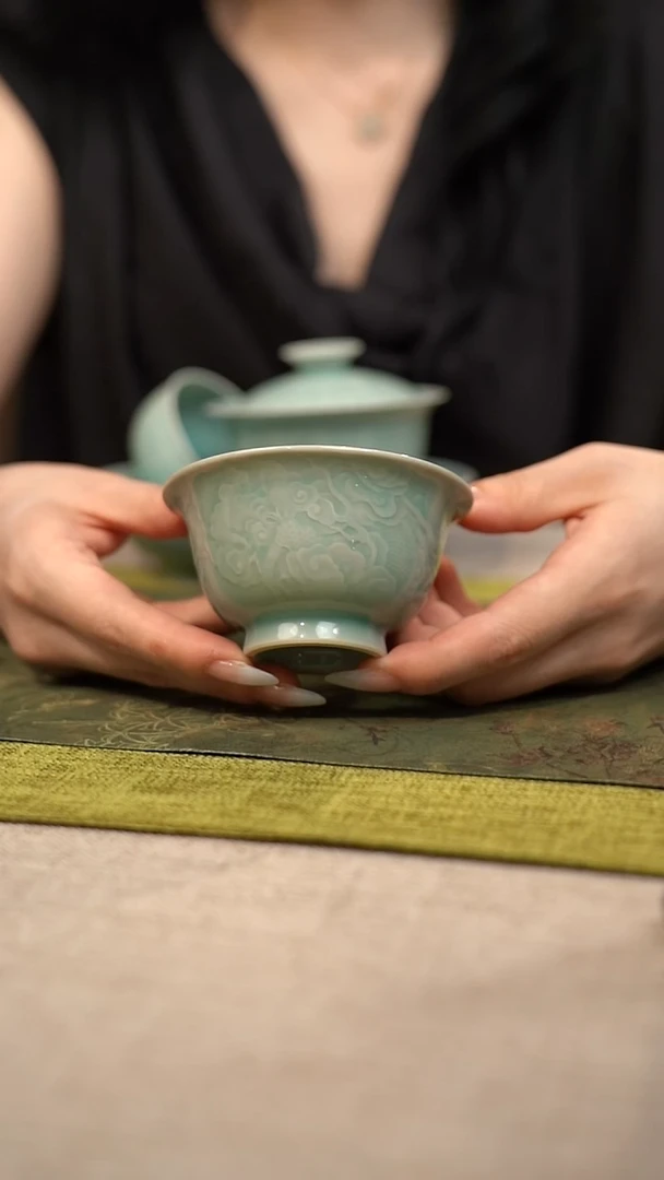 摆件红**车龙纹系列 压手杯