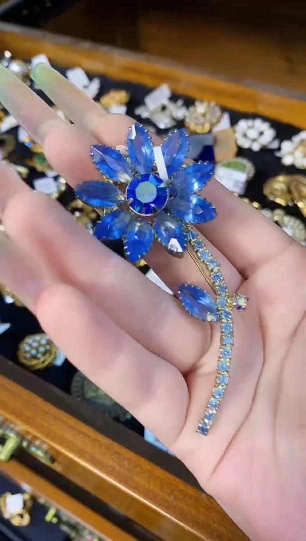 瓷片楚楚中古珠宝甄选不退换