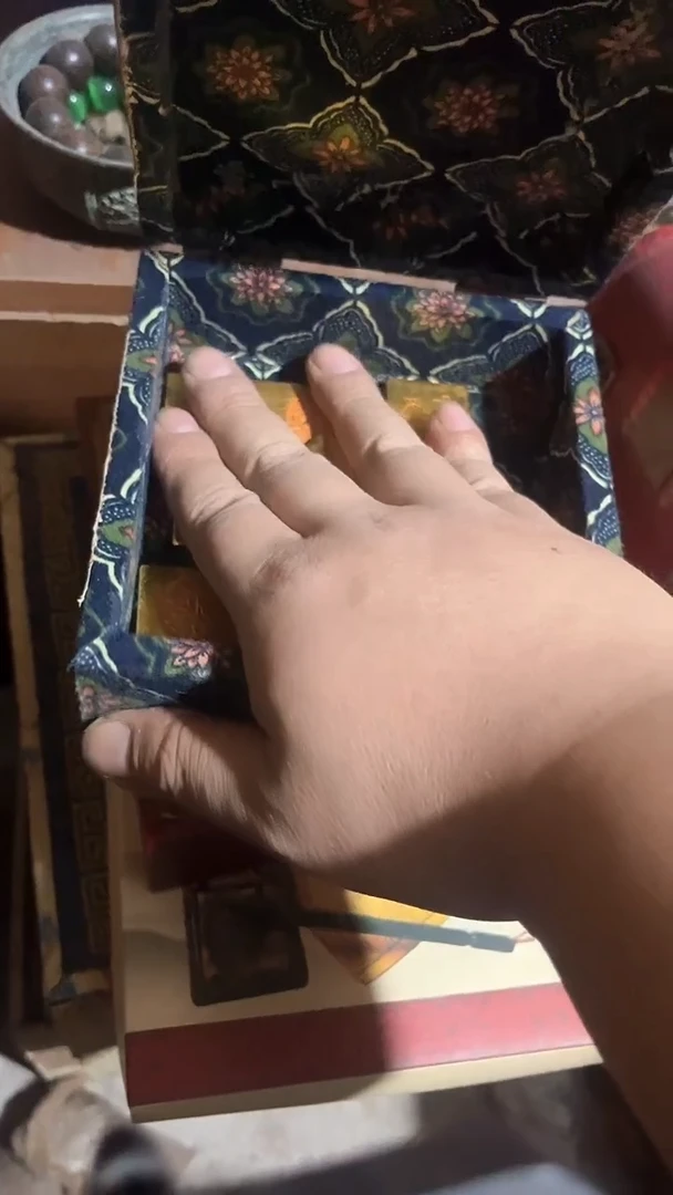 木闪电购链接精品摆件巴库开
