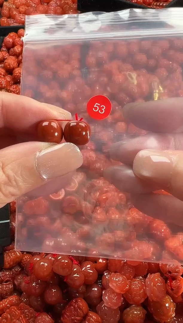 颈饰未镶嵌南红玛瑙1