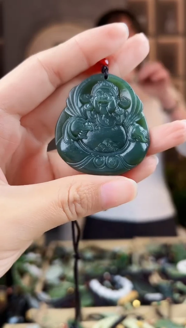 颈饰未镶嵌和田玉拍一发一，多样性发货