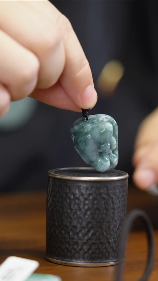 翡翠未镶嵌颈饰翡翠吊坠-三脚金蟾