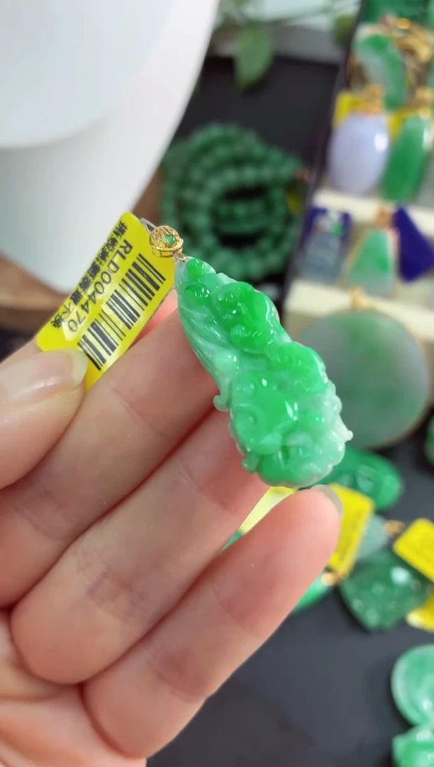 吊坠(不含链)18K金镶嵌翡翠挂件